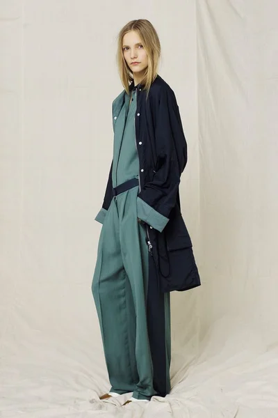Look 30